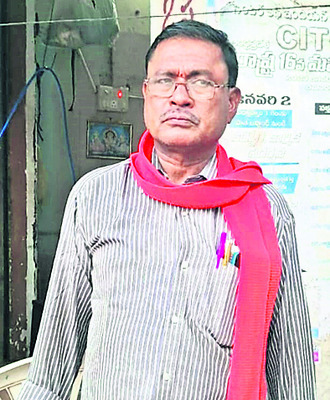 సమస్యలు పరిష్కరించాలి
1