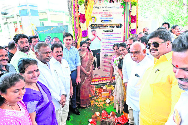 నూతన రోడ్డు ప్రారంభం
1