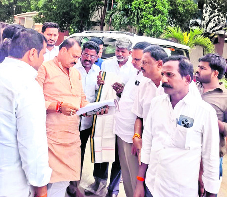 నేతన్న పొదుపు పథకం వర్తింపజేయాలి 
1