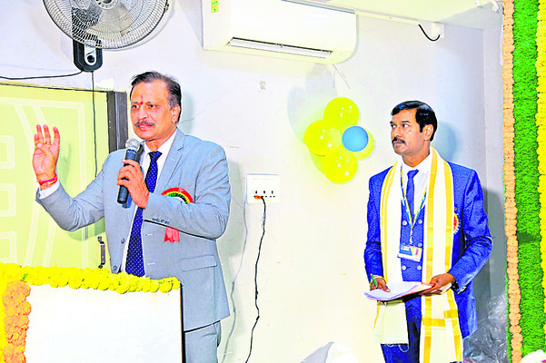 యూరియా కొరత సృష్టిస్తే చర్యలు
3