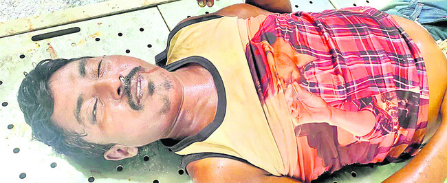 మద్యానికి బానిసై యువకుడి ఆత్మహత్య1