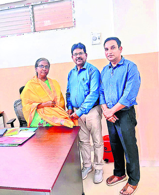 సమస్యలు పరిష్కరించాలి
1