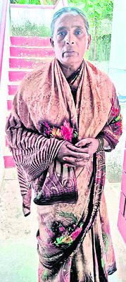 కారు ఢీకొని ఇద్దరు మృతి 2