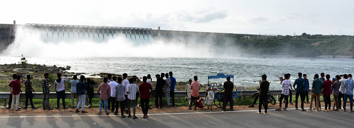 Nagarjuna Sagar Dam Gates Open 2025 Photos12