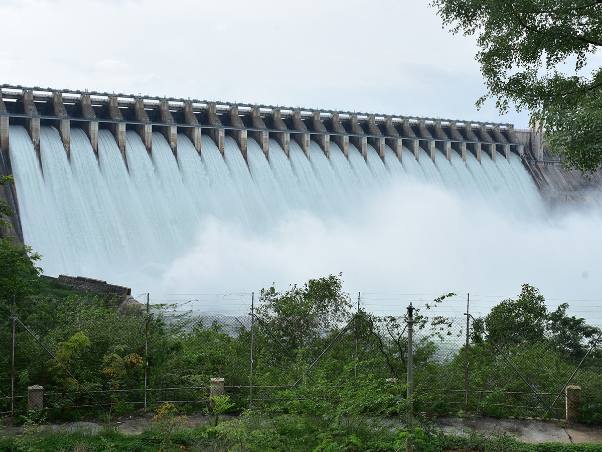 Nagarjuna Sagar Dam Gates Open 2025 Photos13