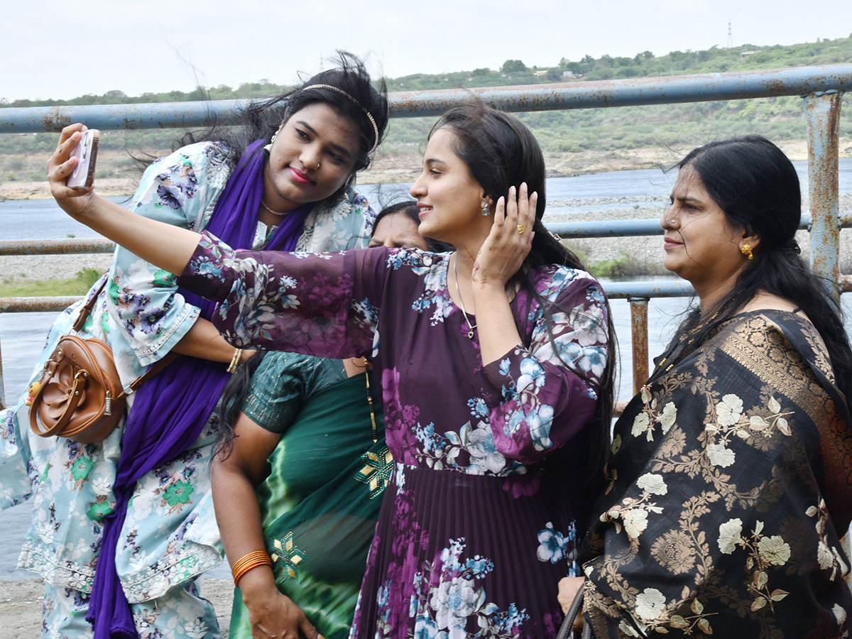 Nagarjuna Sagar Dam Gates Open 2025 Photos18