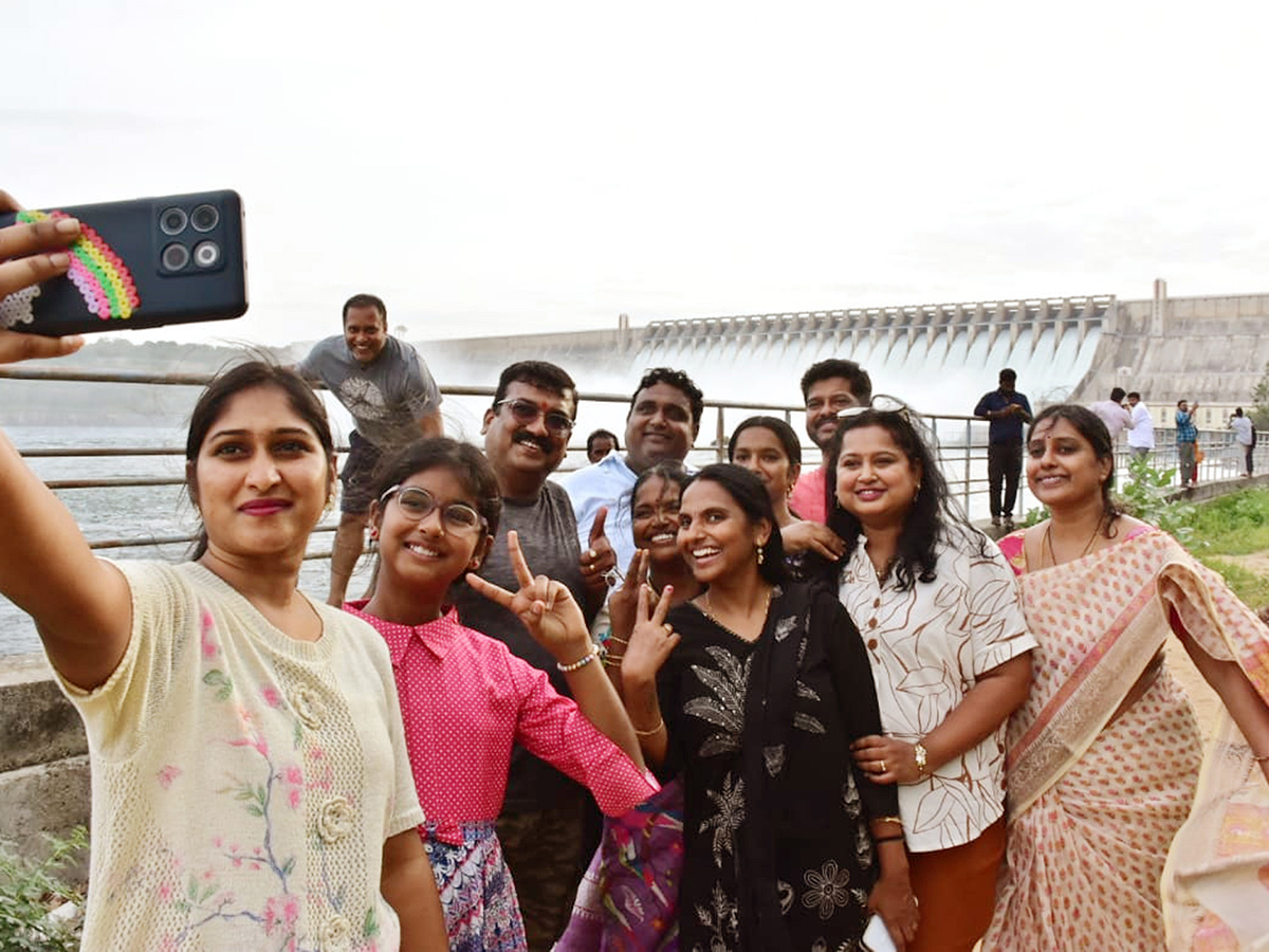 Nagarjuna Sagar Dam Gates Open 2025 Photos20