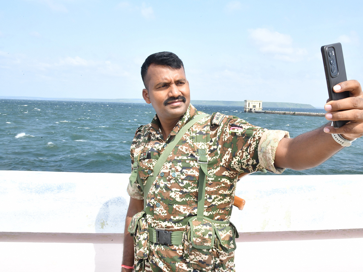 Nagarjuna Sagar Dam Gates Open 2025 Photos27