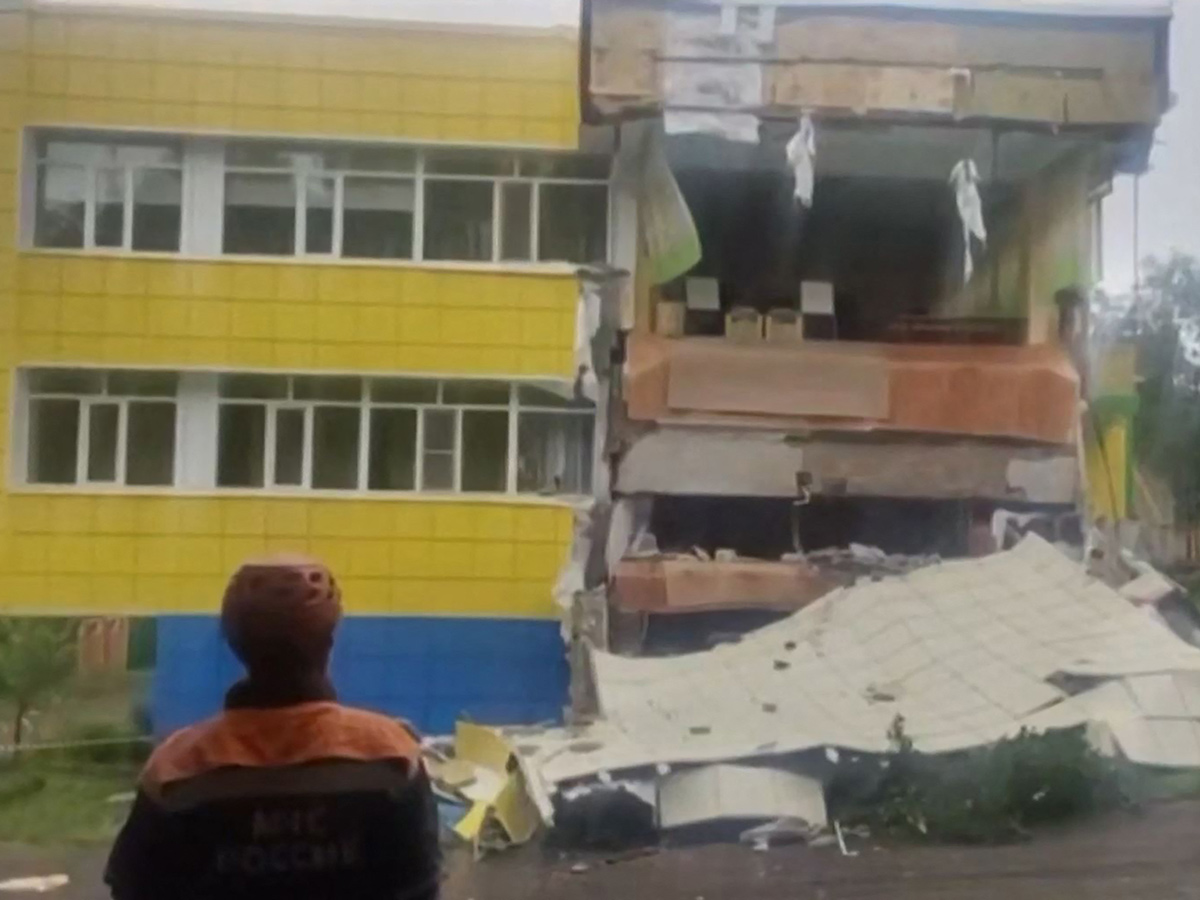Tsunami hits coast of Japan after massive Russia earthquake21