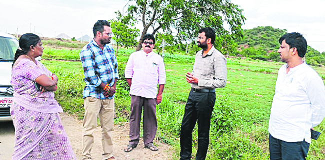 ‘ఉపాధి హామీ’ అక్రమాలపై విచారణ1