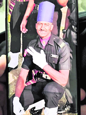 జవానుకు అశ్రునివాళి1