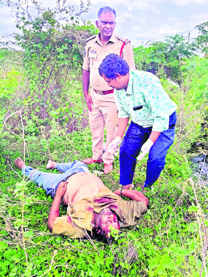 అనుమానాస్పద స్థితిలో మహిళ మృతి 1