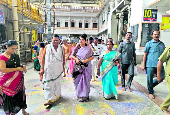 ఉరుకుందలో 8న వరలక్ష్మీ వ్రతం 1