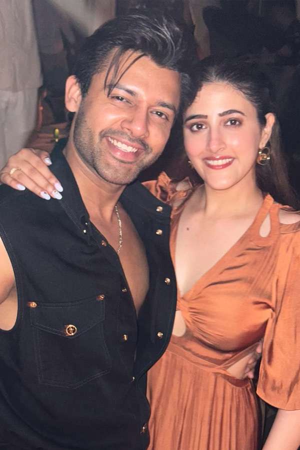 Actress Kriti Sanon Birthday Celebrations Photos14