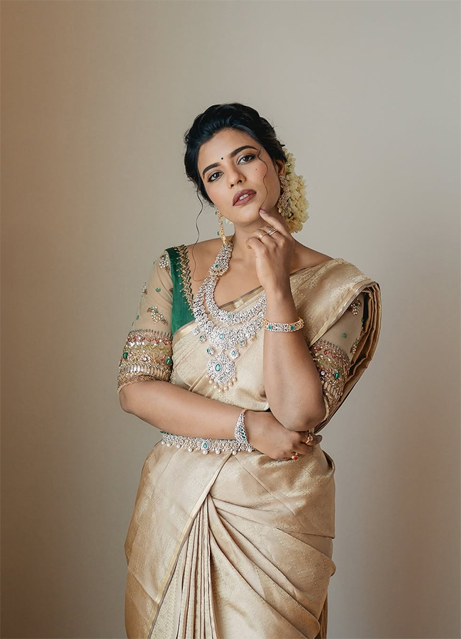Tollywood Actress Aishwarya Rajesh Latest Photos15