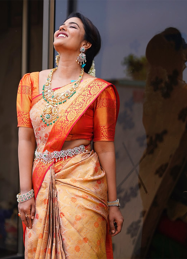 Tollywood Actress Aishwarya Rajesh Latest Photos5
