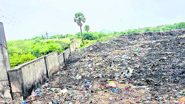 డంపింగ్ యార్డులతో డేంజర్ బెల్స్!4
