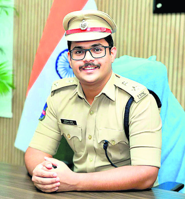 మానవత్వం మరిచి..1