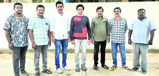 కాంట్రాక్టర్లకు బిల్లుల బెంగ1