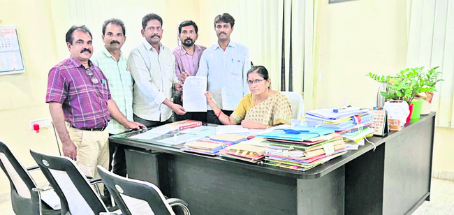 బాబు వంచనపై పోరుబాట 1