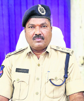 సీనియర్ సిటిజన్లే టార్గెట్1
