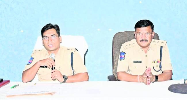 మత విద్వేషాలు రెచ్చగొడితే చర్యలు : ఎస్పీ 1
