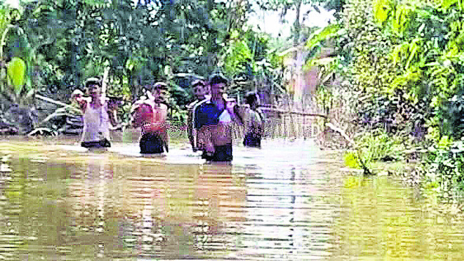 ఉత్తర ఒడిశాలో వరద ఉధృతి 1