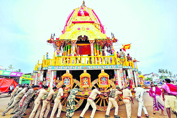 బహుడాకు రథాలు సిద్ధం 1
