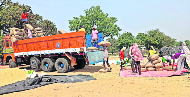 ధాన్యం.. దోపిడీ! 1