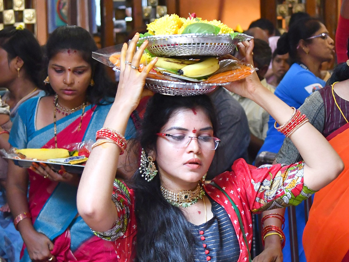 Ashada Masam Devotees Huge Crowd To Durga Temple In Vijayawada Photos17