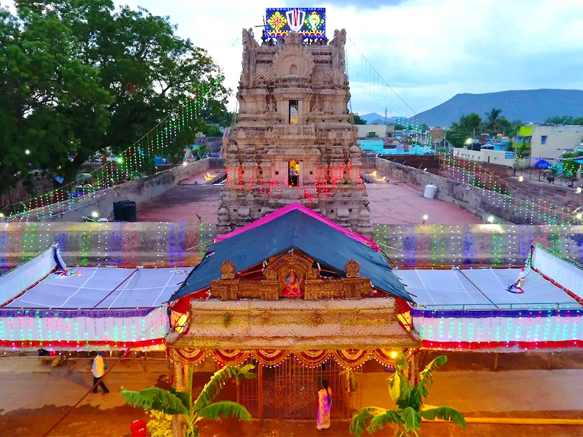 Devotional : Sri Sowmyanatha Swamy Temple Nandalur Photos 17