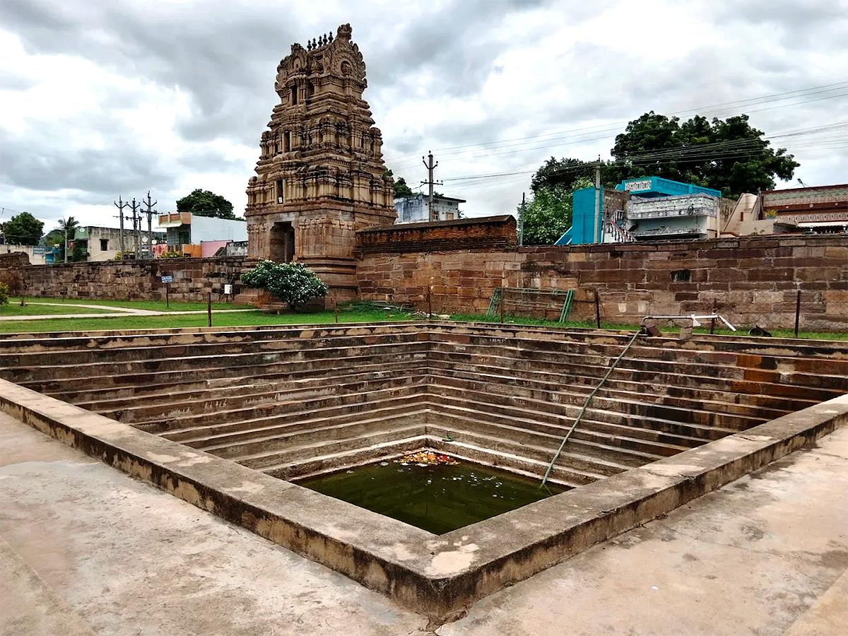 Devotional : Sri Sowmyanatha Swamy Temple Nandalur Photos 2