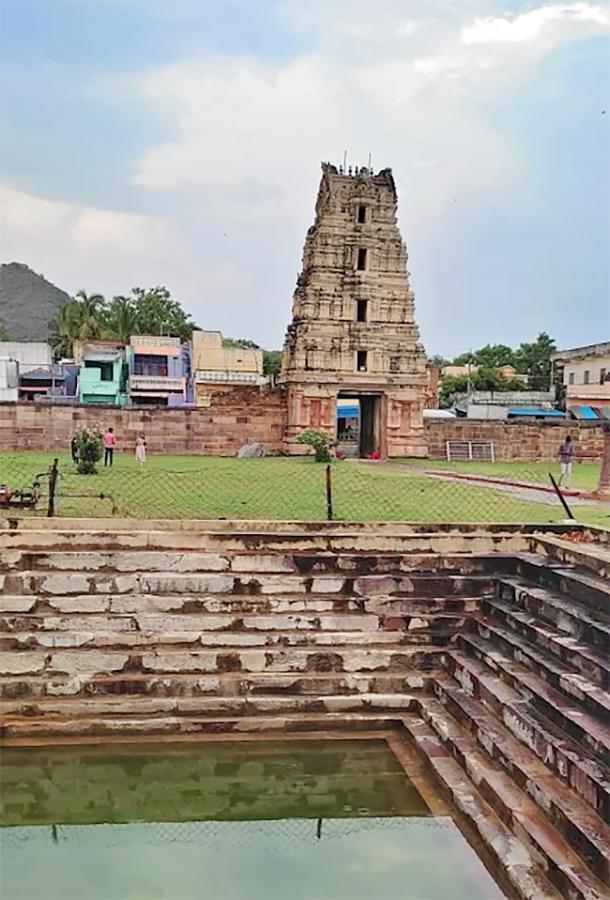 Devotional : Sri Sowmyanatha Swamy Temple Nandalur Photos 4