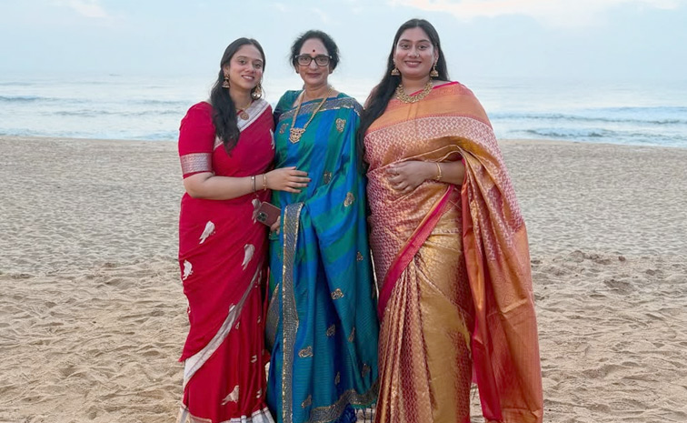 Prabhas sister shares memories of six months 2025 Photos14