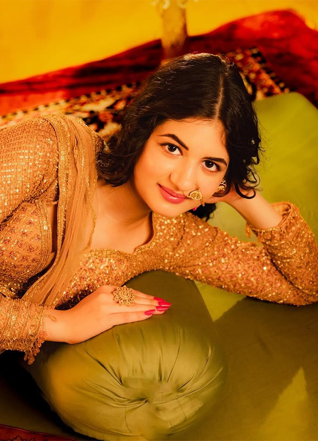 Tollywood Entry Harshaali Malhotra Akhanda 2 Movie Photos17