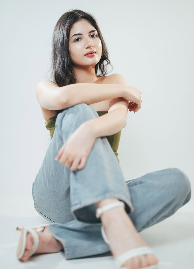Tollywood Entry Harshaali Malhotra Akhanda 2 Movie Photos5