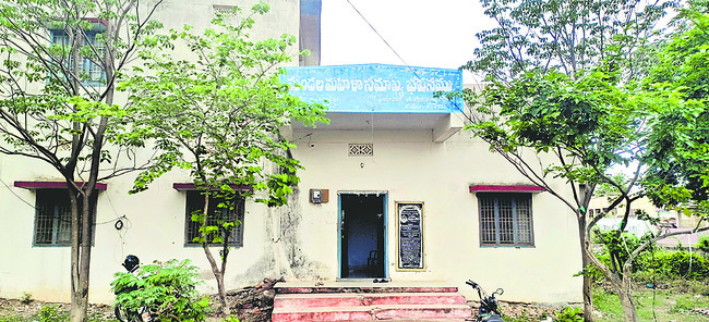 ఇంతుల కోర్టులోకే రుణాల బంతి! 1