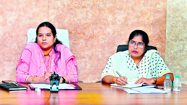 నీటి వనరుల ప్రాంతాల్లో ఆక్రమణలు తొలగించండి1