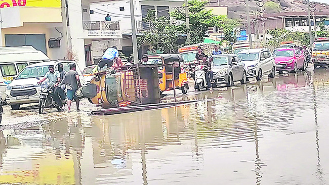 ప్రయాణం.. ప్రమాదకరం!1