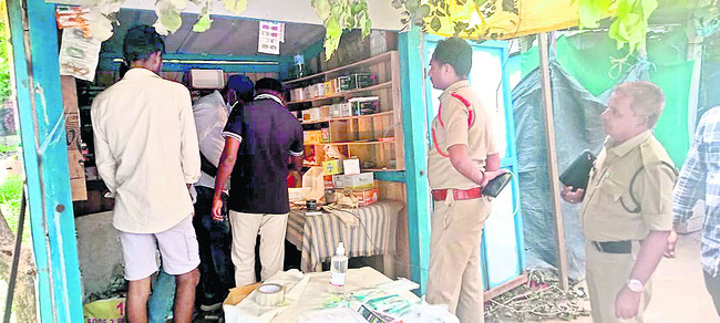 దీప్తా, కులసుందరి క్రమాల్లో అమ్మవారికి పూజలు1