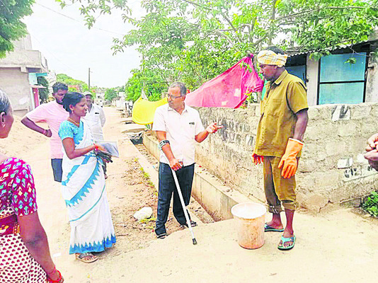 అప్రమత్తంగా ఉండాలి1