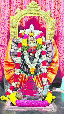 అన్నపూర్ణాదేవికి ఆషాఢం సారె 1
