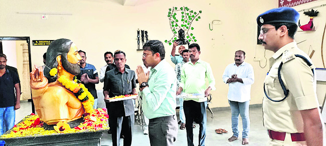 అల్లూరి స్ఫూర్తితో జిల్లా అభివృద్ధి 1