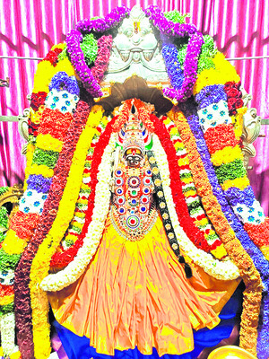 శాస్త్రోక్తంగా రాహుకాల అభిషేకాలు 1