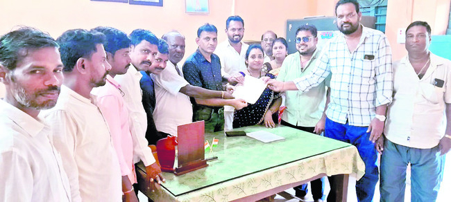 నిధుల్లేవు.. అభివృద్ధి ఎలా..? 2