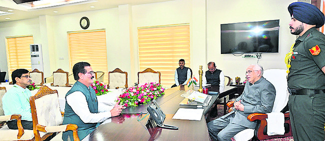 స్నాతకోత్సవానికి గవర్నర్‌కు ఆహ్వానం 1