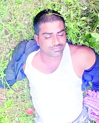 రోడ్డు ప్రమాదంలో యువకుడు మృతి 1