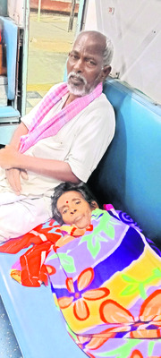 ఎక్కడి రైళ్లు అక్కడే..! 3