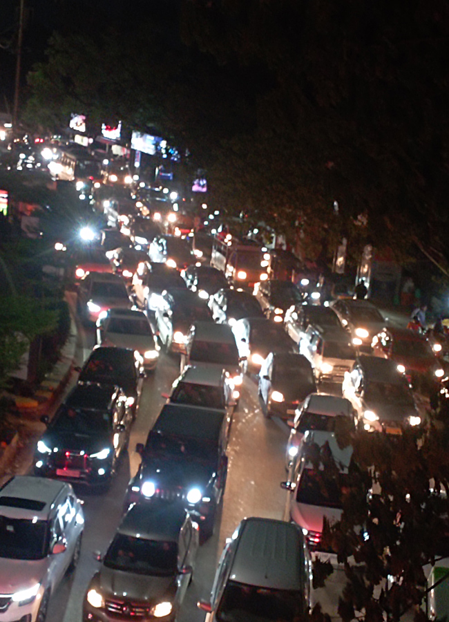 Heavy Traffic Jam in Hyderabad Photos11