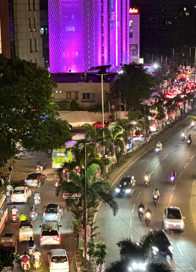 Heavy Traffic Jam in Hyderabad Photos3